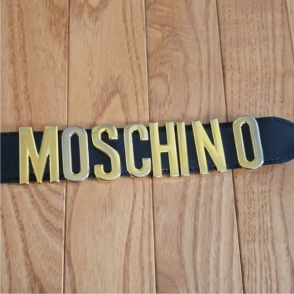 Vintage Moschino Authentic Redwall stamped belt size 40  display picture 1